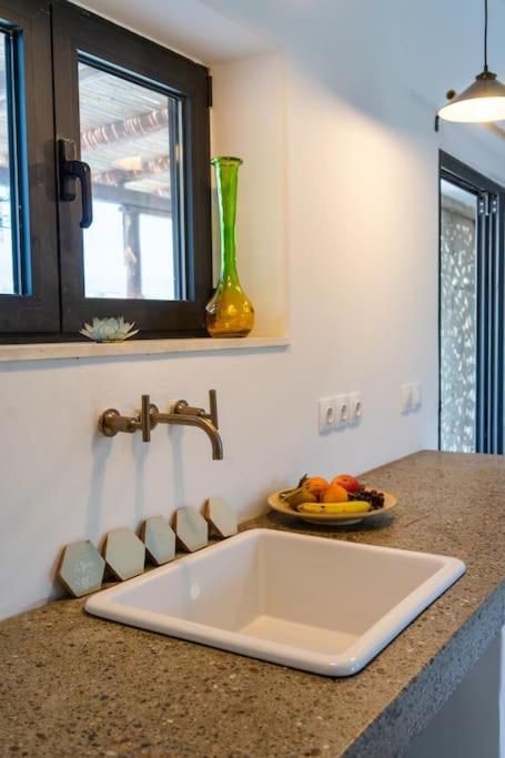 Villa Louloudia Stylish Luxury Villa With Private Pool Pitsidia Exterior photo